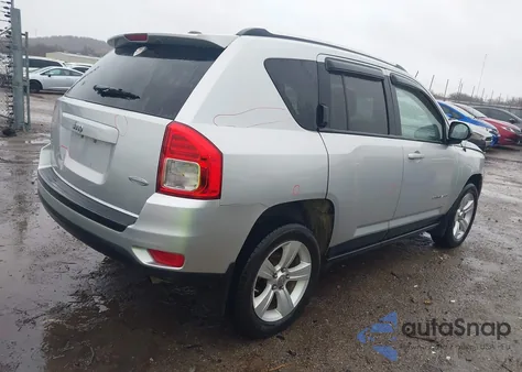 2011 Jeep Compass из США, поврежденный, VIN 1J4NF1FB3BD266704
